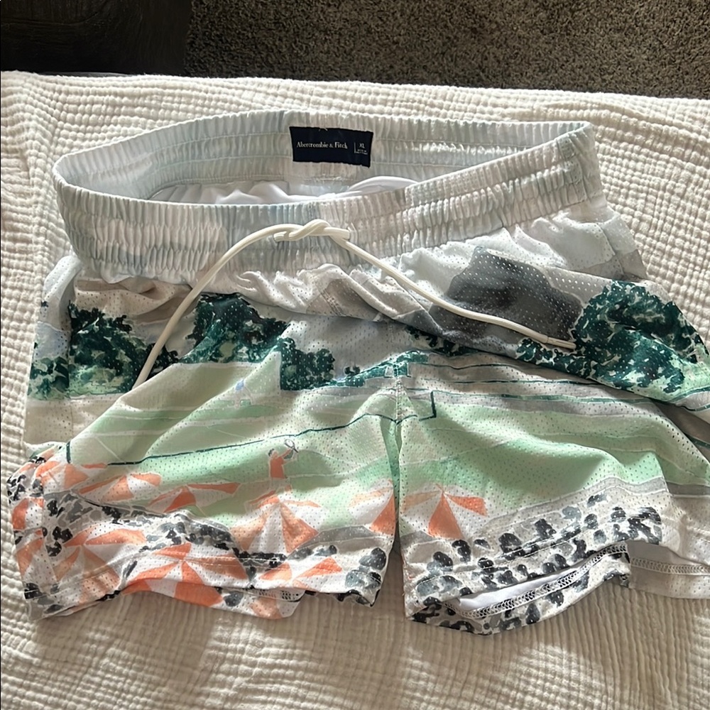 RARE Abercrombie Mesh Graphic Shorts​​